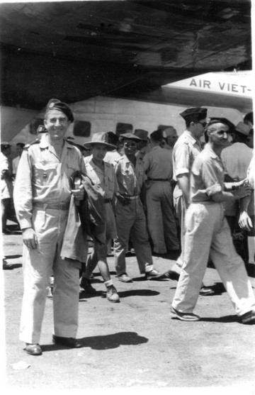  Le 7 Aout 1952 Le Capitaine Roger PHILIPPON s' envole vers SAÏGON en transit pour LE BOURGET ou il débarque le 19 Aout